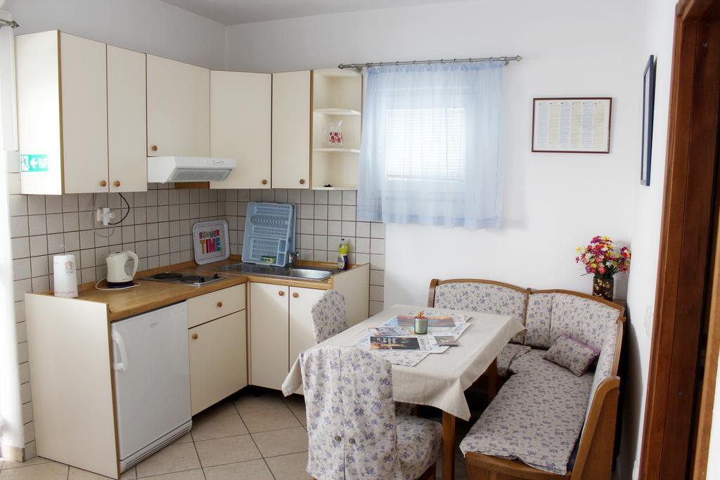 Apartments Petric Makarska Exterior photo