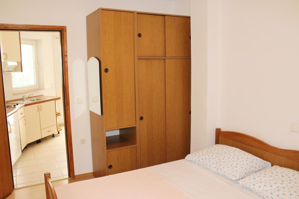 Apartments Petric Makarska Exterior photo